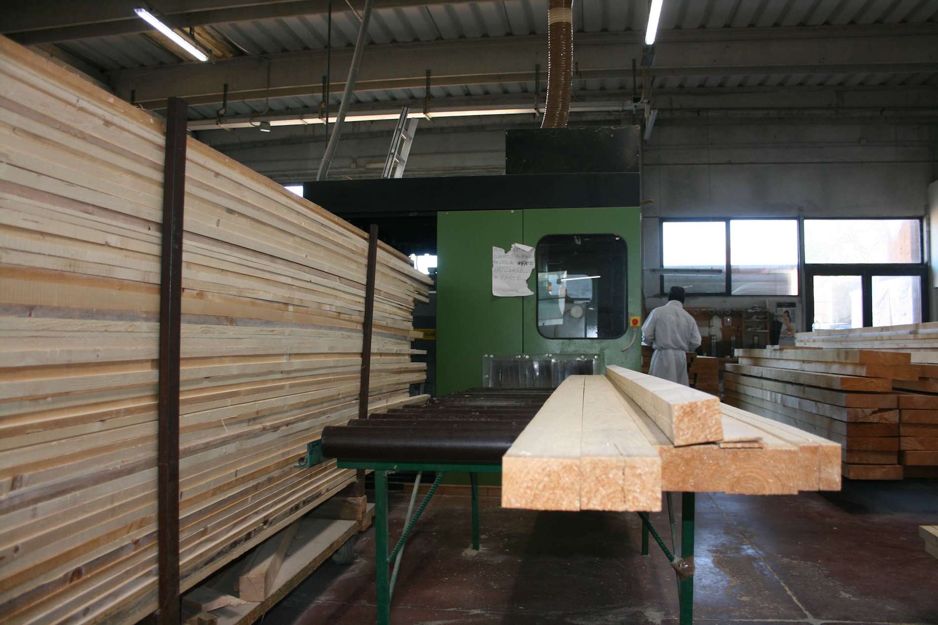 production of high quality sandwich panels